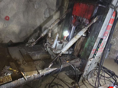 直徑2米、深128米通風(fēng)井完美貫通